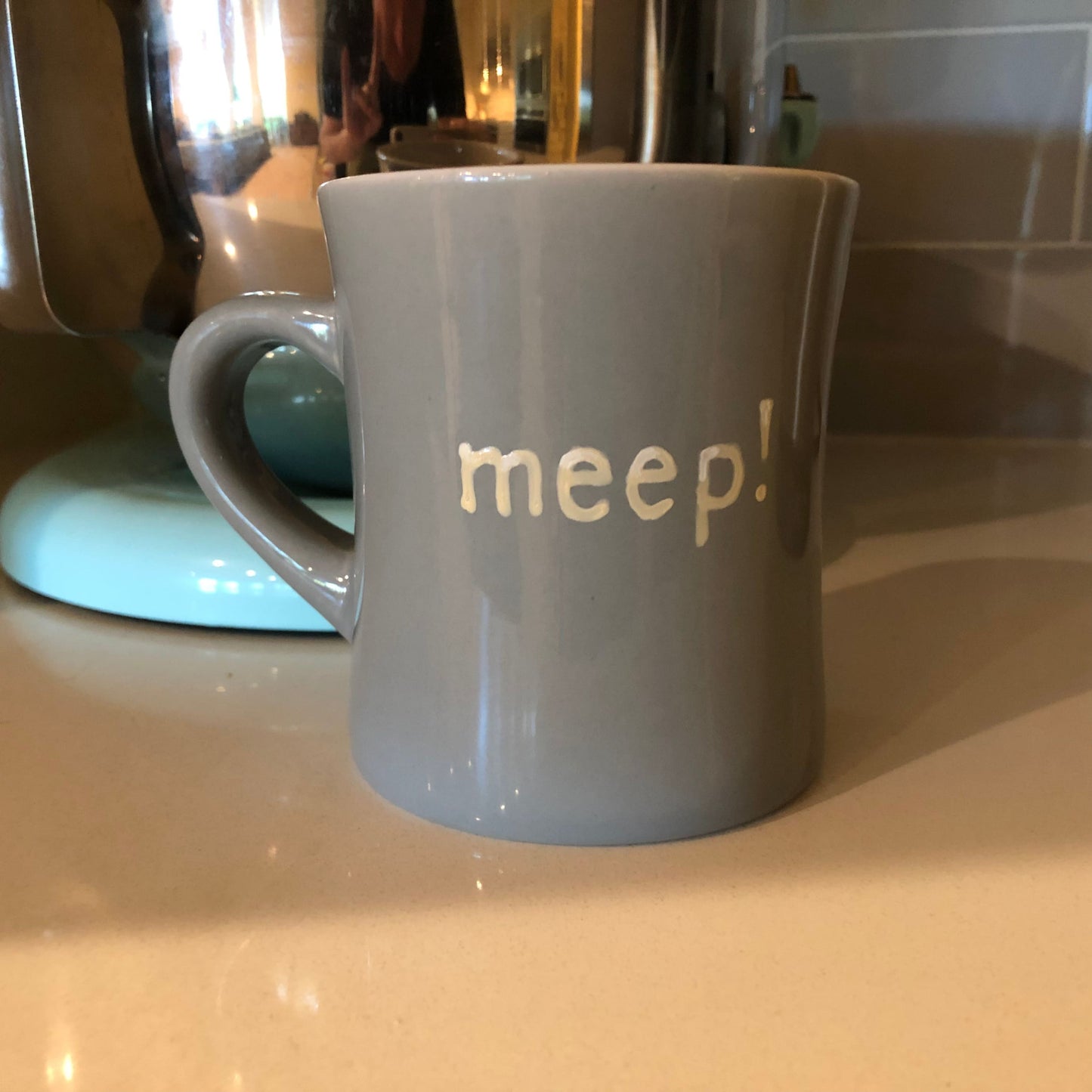 Sandy the LuxBus Meep! Mug - ’70s Grey - 3